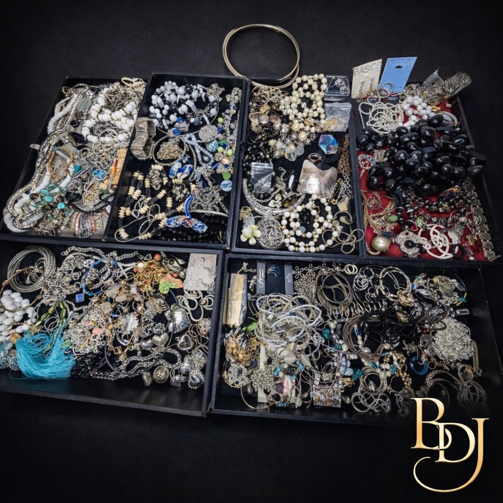 BDJ 3 LB Wearable Jewelry Lot • Vintage/Modern Mix • Repair/Craft Backup Resell - Picture 3 of 7
